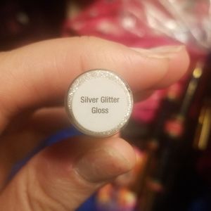 Silver glitter gloss